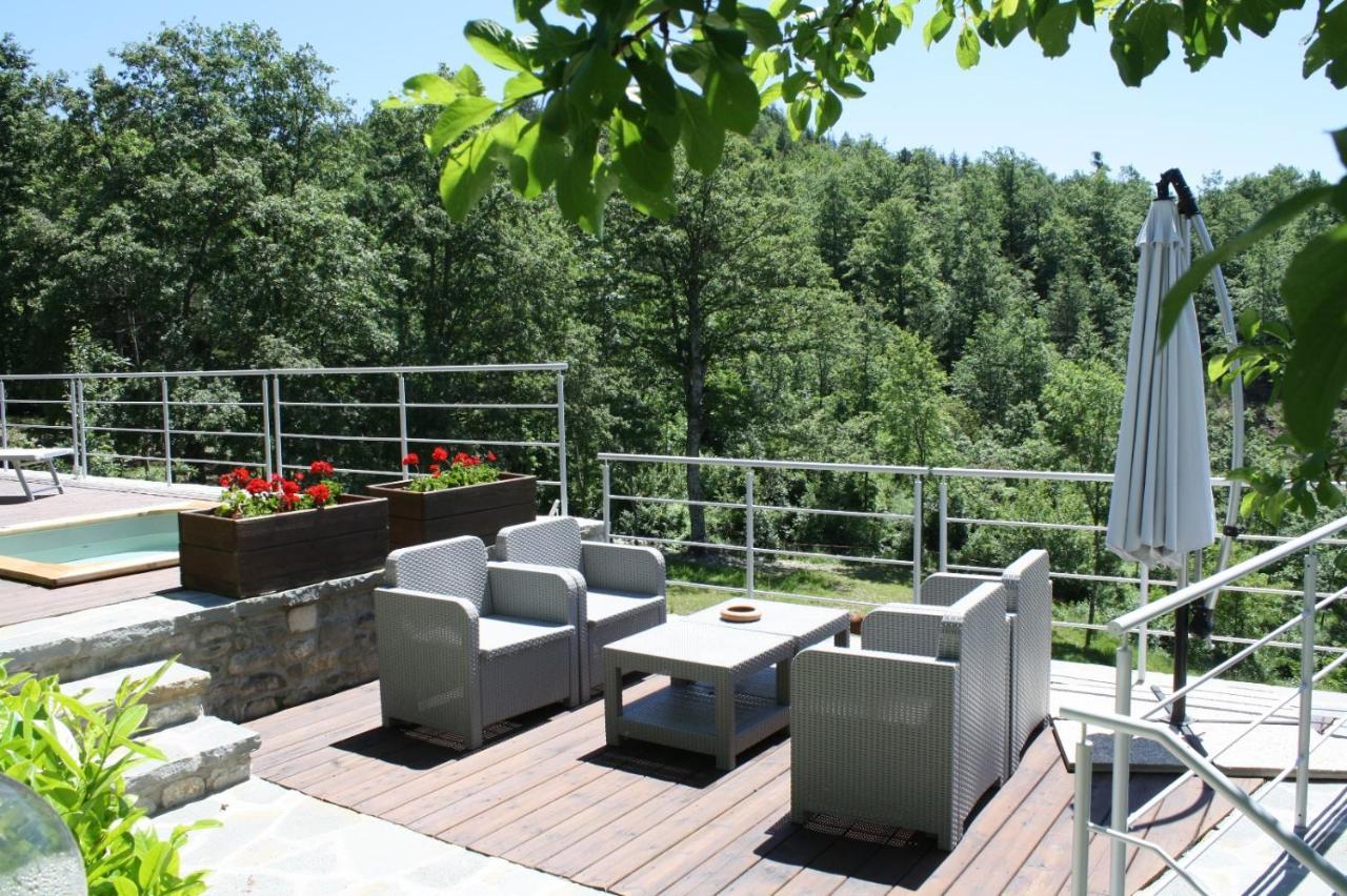 Agriturismo Vezzano 丘西-德拉弗娜 外观 照片