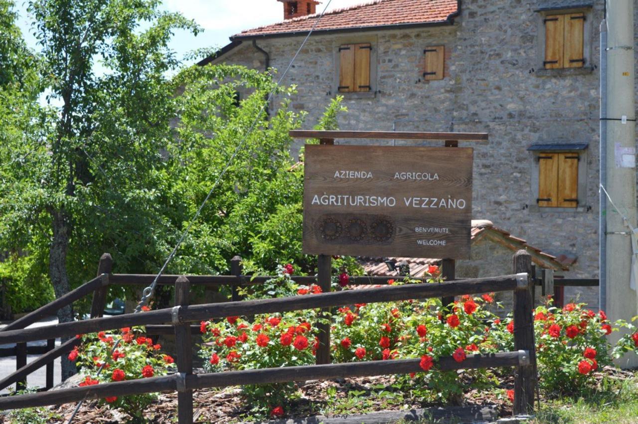 Agriturismo Vezzano 丘西-德拉弗娜 外观 照片