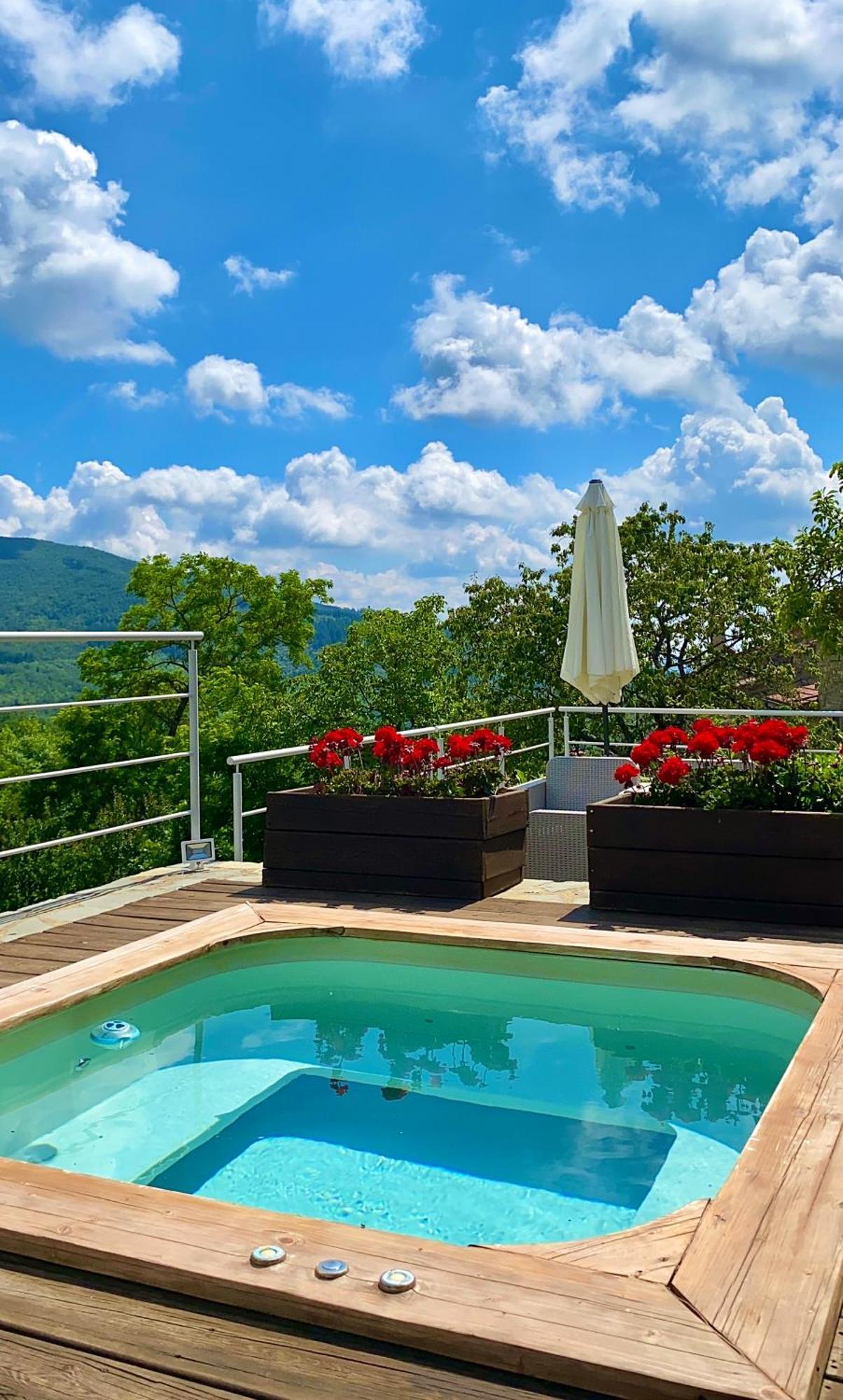 Agriturismo Vezzano 丘西-德拉弗娜 外观 照片