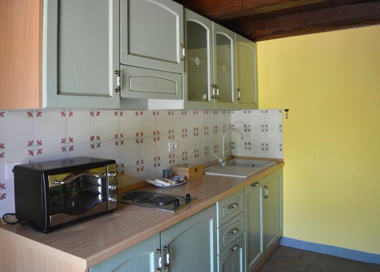 Agriturismo Vezzano 丘西-德拉弗娜 客房 照片