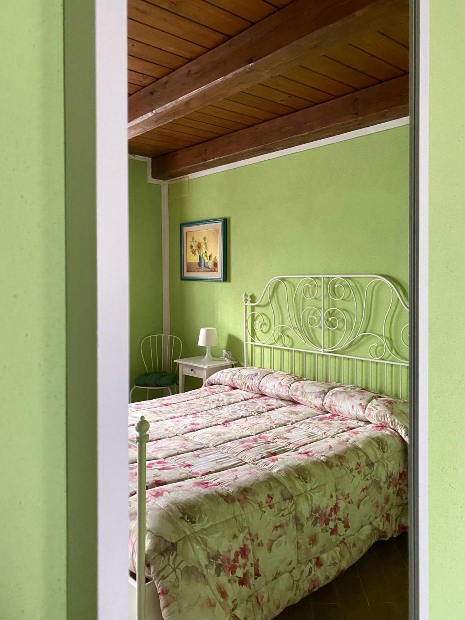 Agriturismo Vezzano 丘西-德拉弗娜 外观 照片