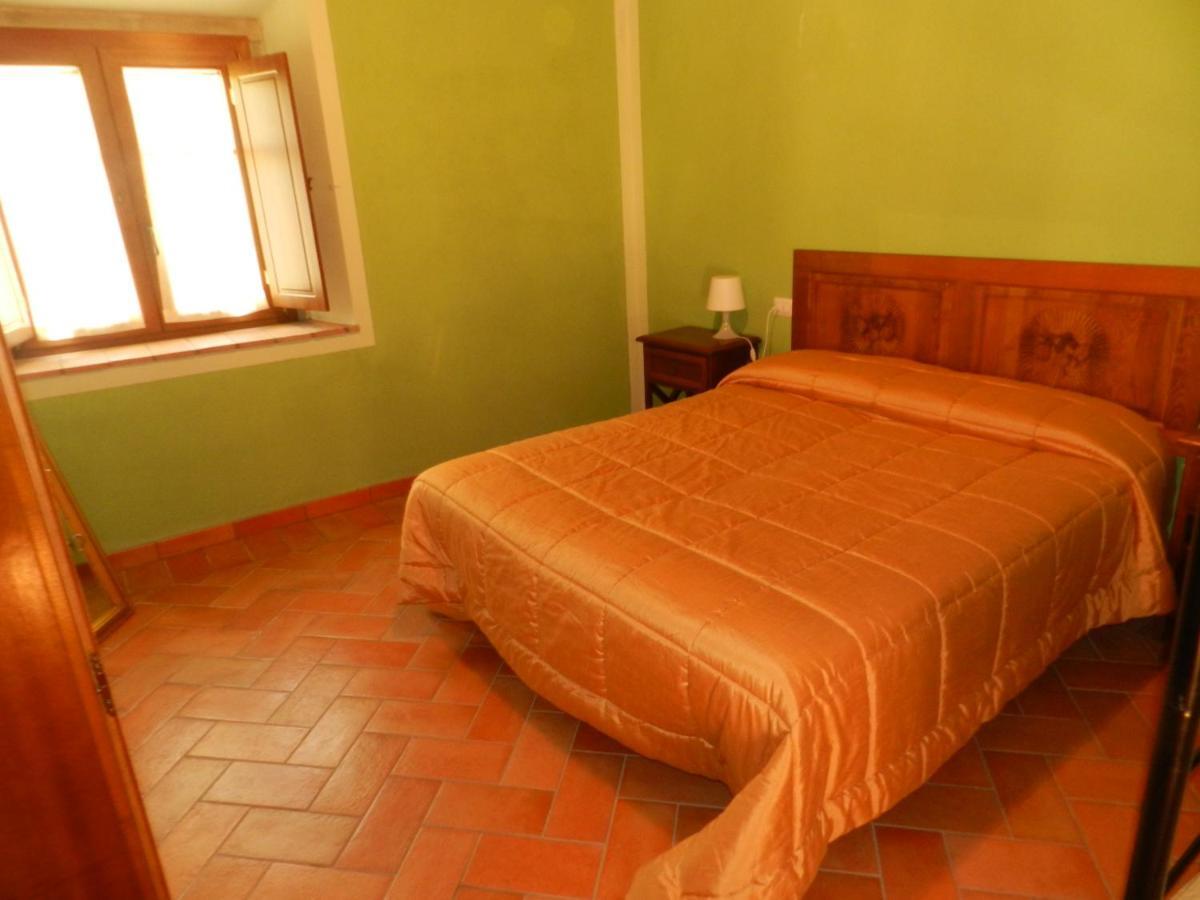 Agriturismo Vezzano 丘西-德拉弗娜 外观 照片